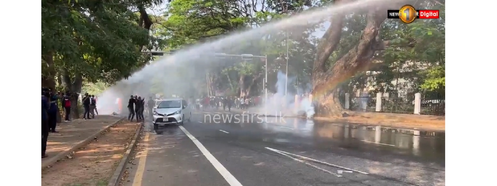 ஆர்ப்பாட்டத்தை கலைக்க பொலிஸார் நடவடிக்கை